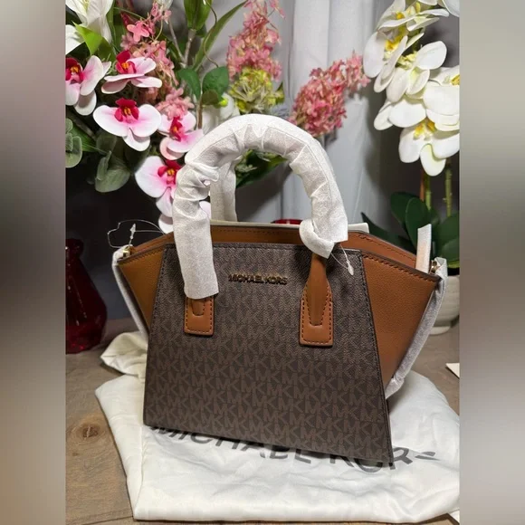 Michael Kors Avril Small Top Zip Satchel - Picture 5 of 5